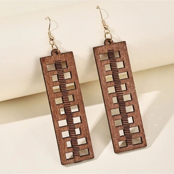 Brown wood earrings rectangular hollowed out drop carved skyscraper earrings - Picture 1 of 5